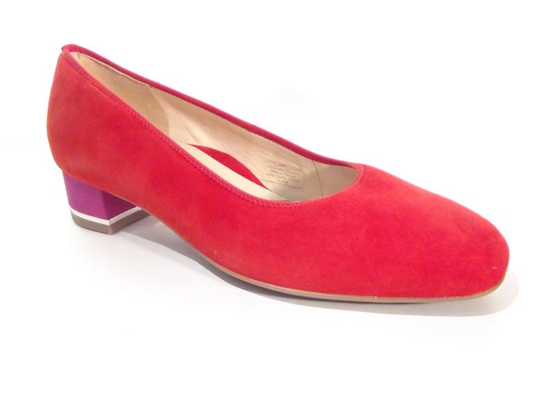 Ara_21838_24_Pumps_Rood_H