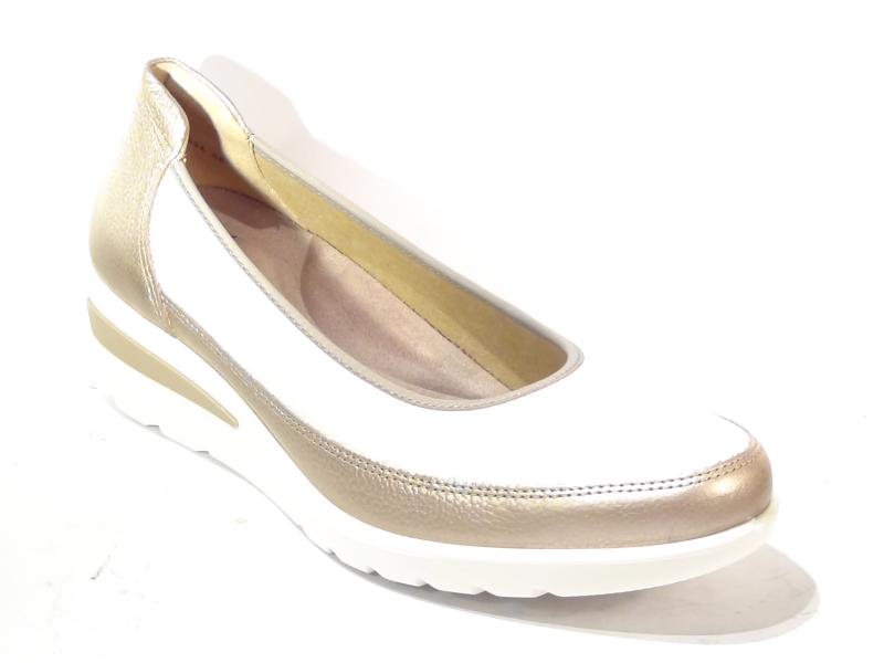 Ara_50664_08_Instappers_Beige_H