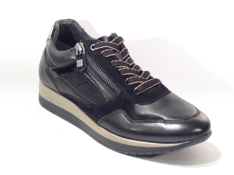 Helioform_253_060_0404_Veterschoenen_Zwart_H