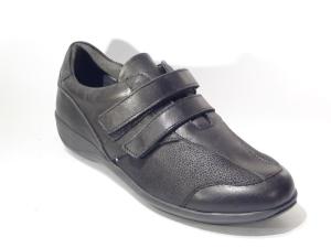 Q_Fit_Shoes_4237_10_001_Nola_Klittenbandschoenen_Zwart